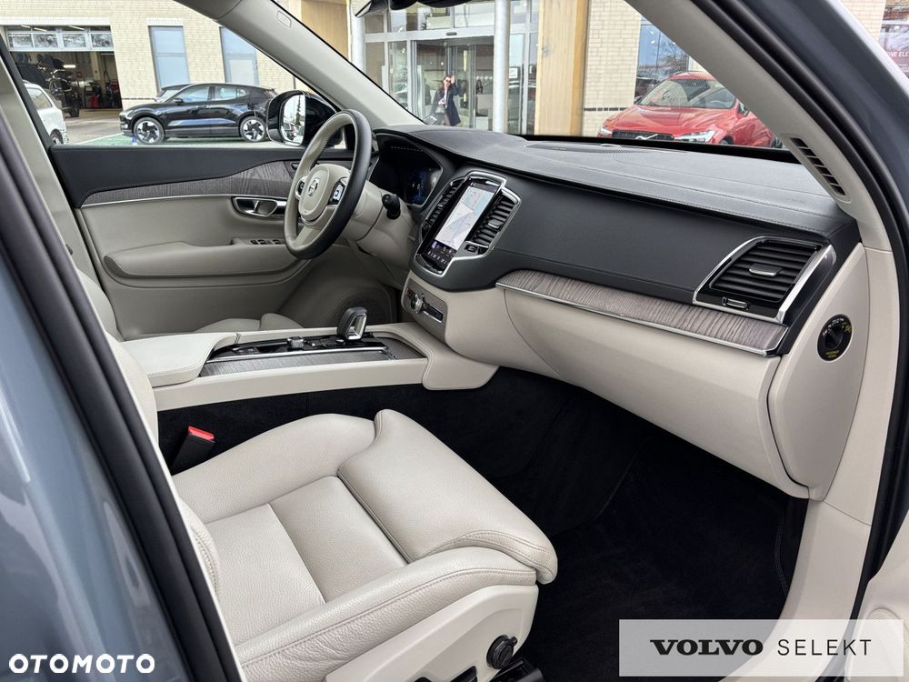 Volvo XC 90 - 8