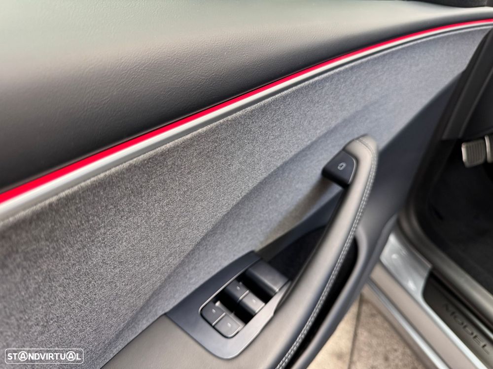 Tesla Model 3 Long Range Tração Traseira Premium - 16