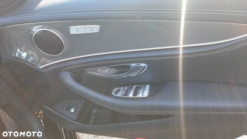 Mercedes-Benz Klasa E - 9