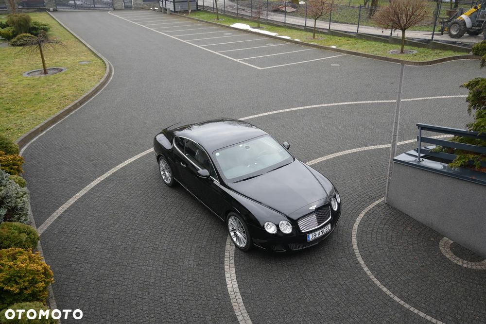 Bentley Continental GT - 11