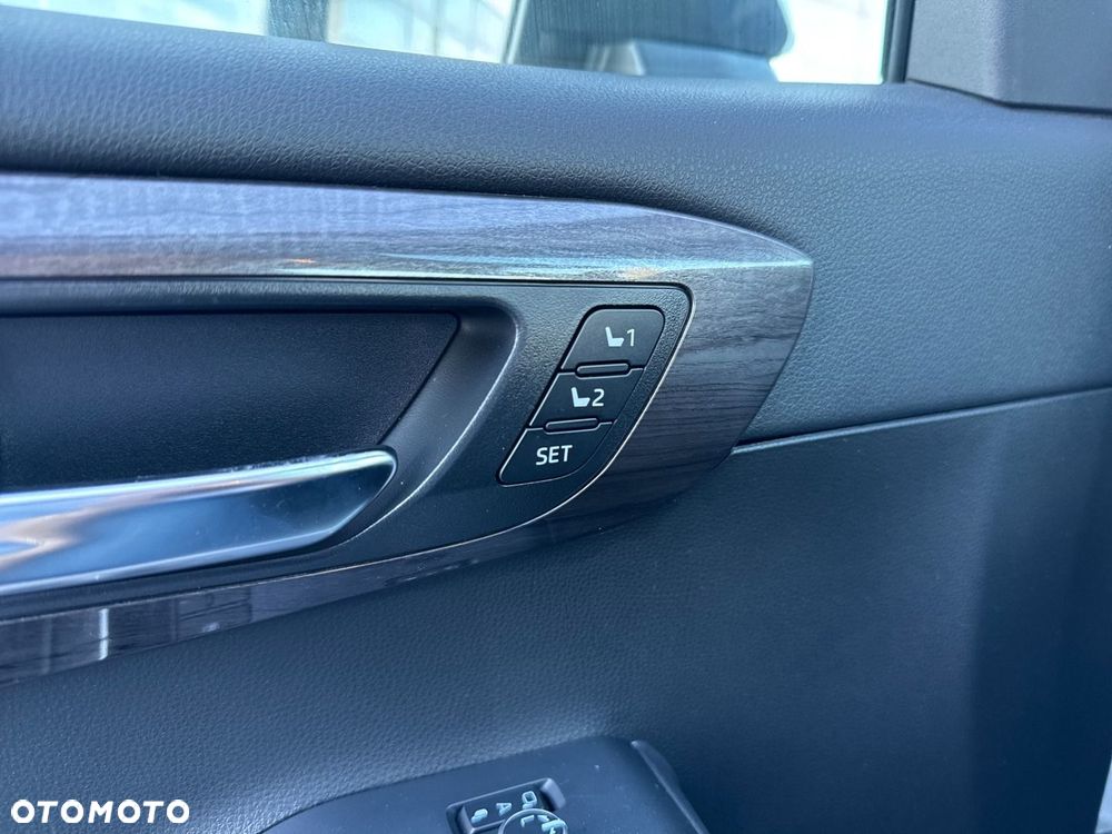 Toyota Highlander - 16