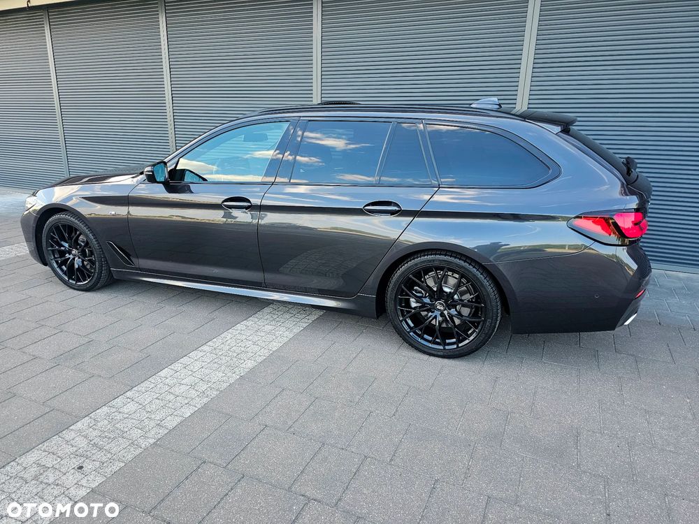 BMW Seria 5 520d xDrive M Sport Edition - 6