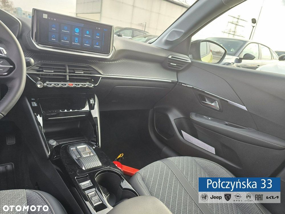 Peugeot 208 - 28
