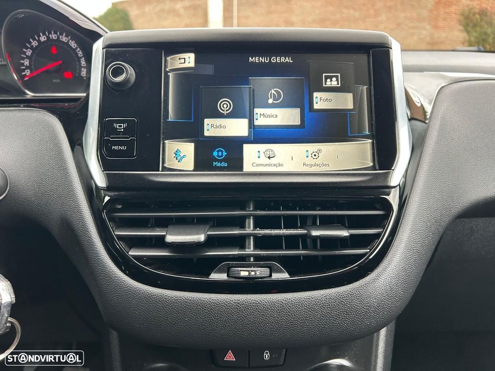 Peugeot 208 1.4 HDi Active - 23