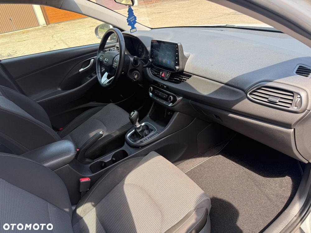 Hyundai i30 1.0 T-GDI YES - 25