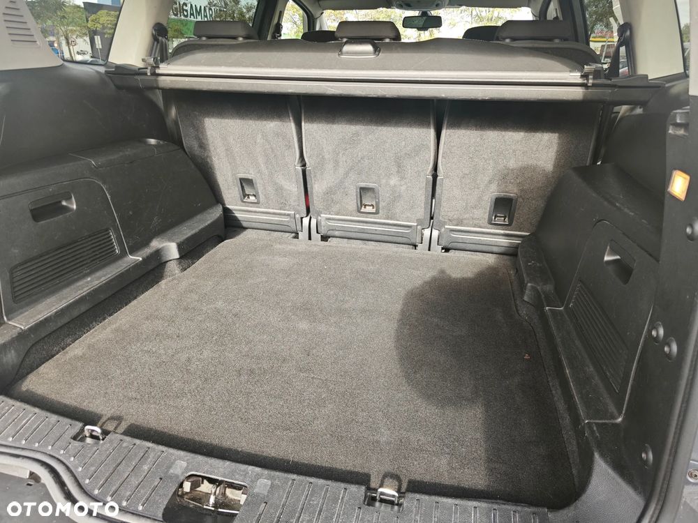 Ford S-Max - 21