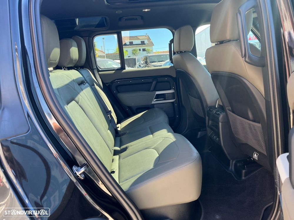 Land Rover Defender 2.0 P400e 110 AWD SE - 44