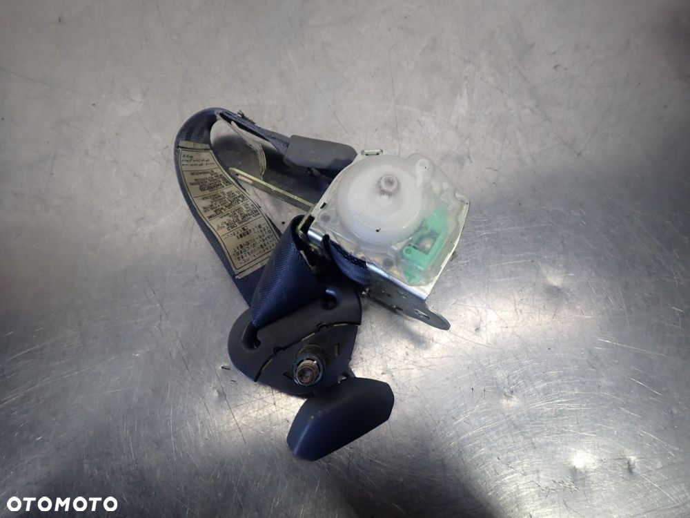 PAS LEWY TYLNY BEZPIECZEŃSTWA TOYOTA RAV4 II 2.0 D 7J4580 - 2