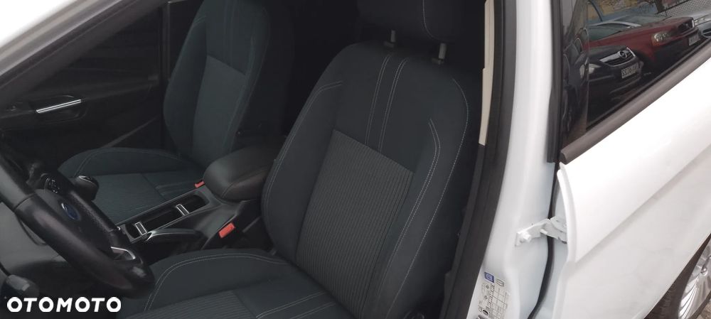 Ford C-MAX 1.5 TDCi Start-Stop-System Titanium - 17