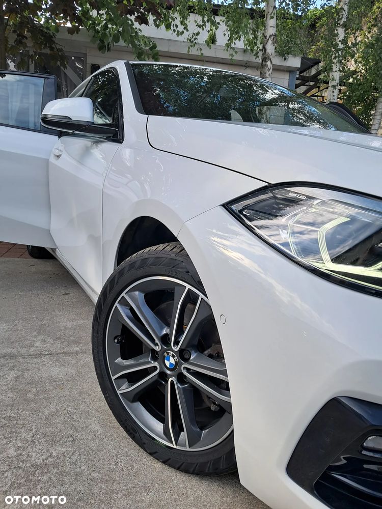 BMW Seria 1 118d Sport Line Shadow - 22