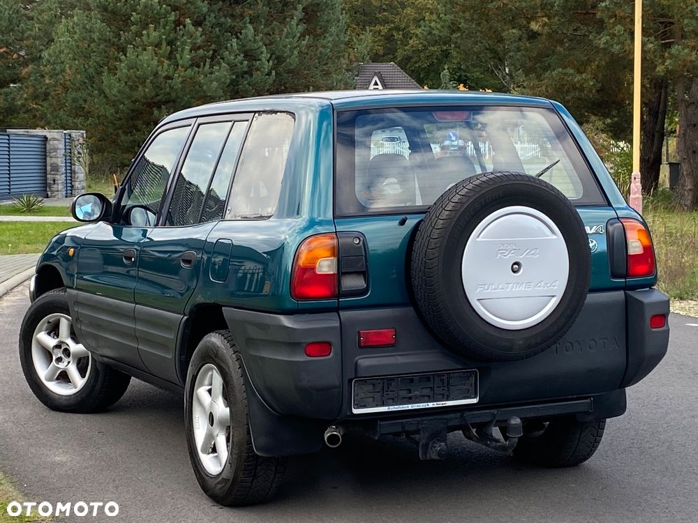 Toyota RAV4 2.0 VVT-i 4x4 - 11