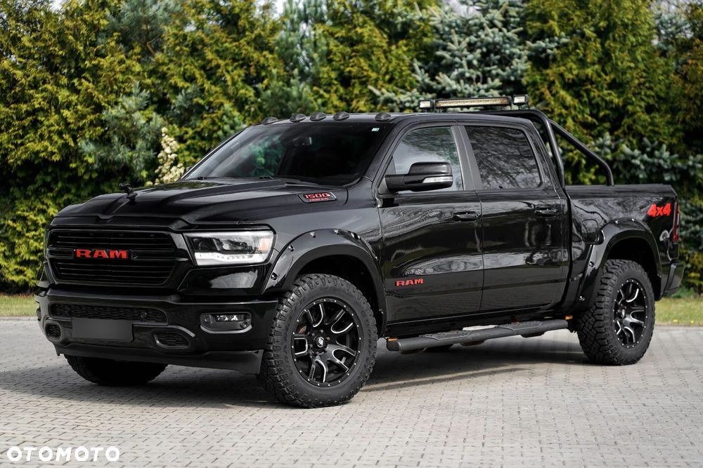 Dodge RAM 5.7 4x4 - 8