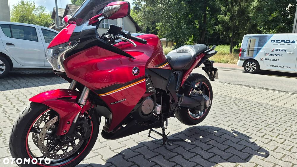 Honda VFR - 7