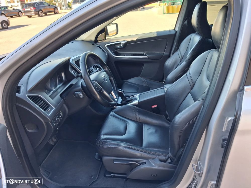 Volvo XC 60 2.0 D4 Momentum Plus Geartronic - 9