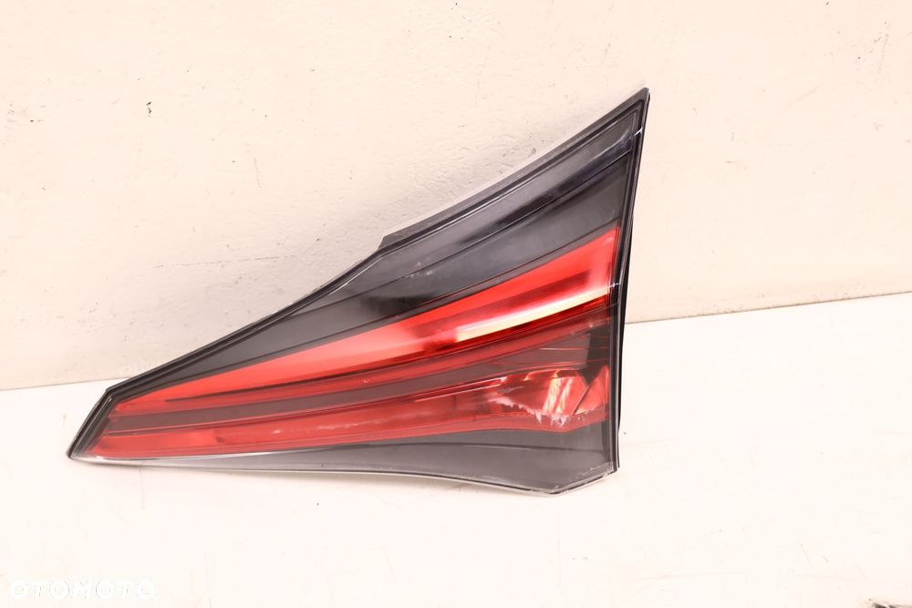 TOYOTA RAV4 IV LIFT LAMPA KLAPY BAGAŻNIKA PRAWA TYŁ 81580-42030 - 1