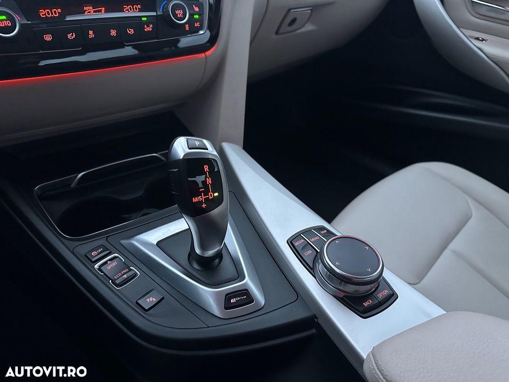 BMW Seria 3 330e iPerformance M Sport - 15