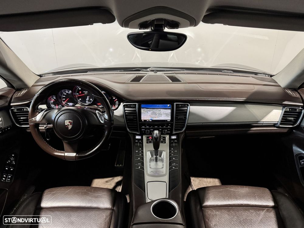 Porsche Panamera - 23