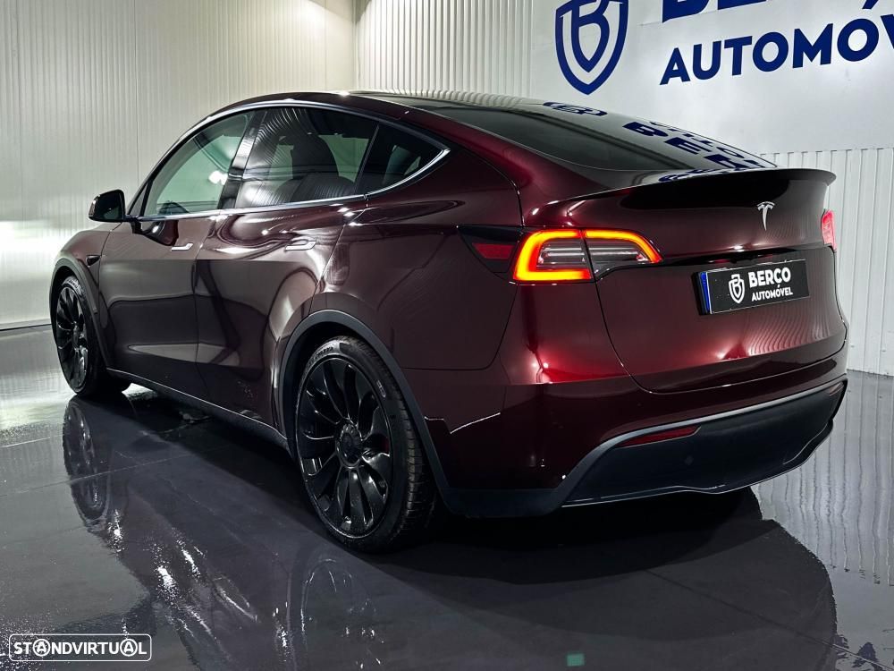 Tesla Model Y Performance Dual Motor AWD — fotografia 6