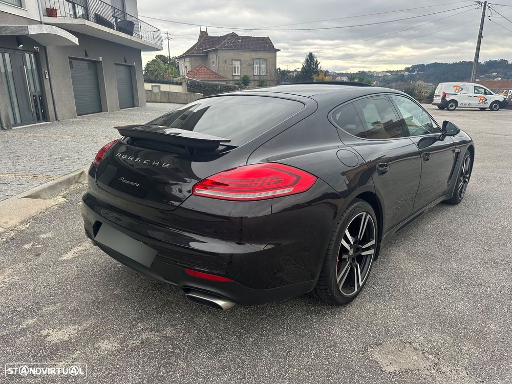 Porsche Panamera Standard - 4