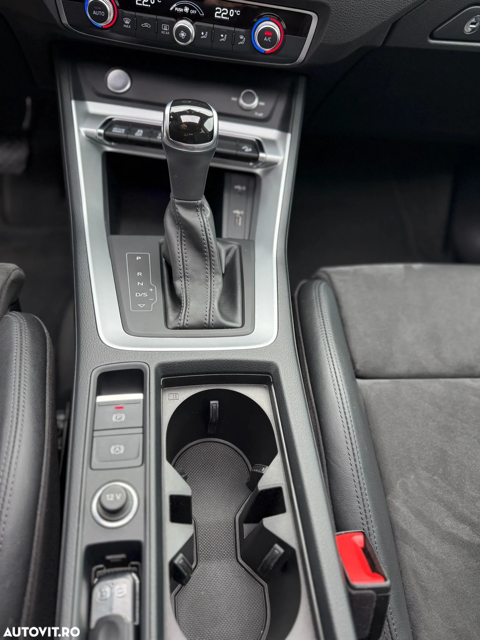 Audi Q3 2.0 40 TFSI S tronic quattro - 26