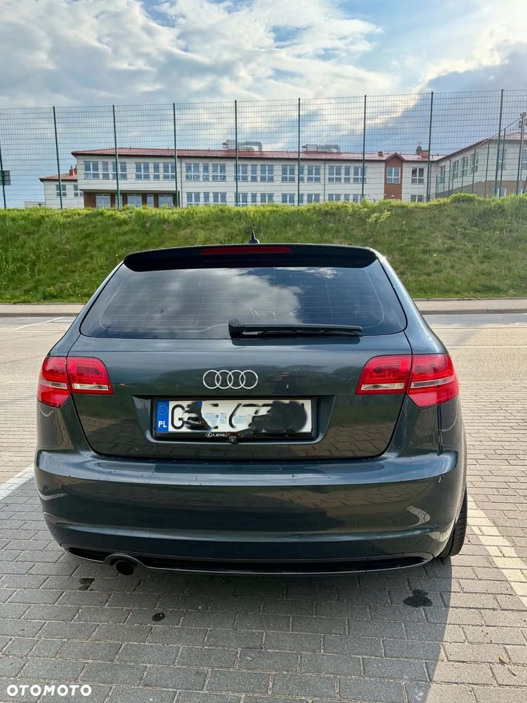 Audi A3 Sportback 1.6 TDI DPF Attraction - 5