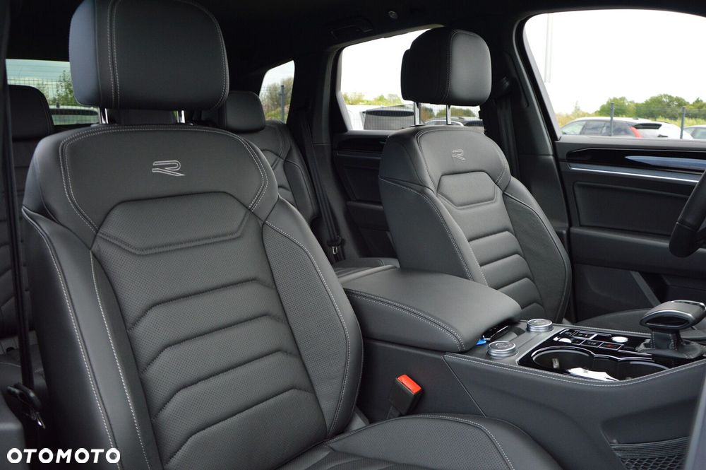 Volkswagen Touareg - 21