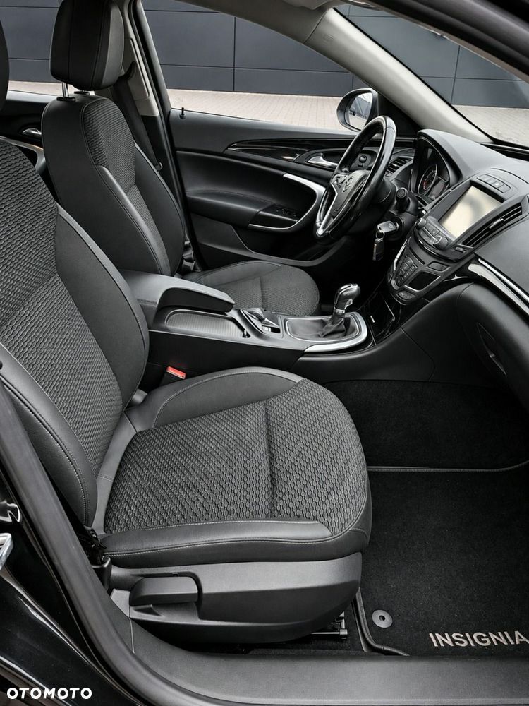 Opel Insignia - 12