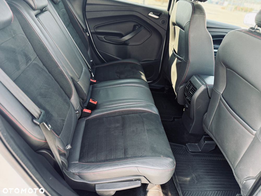 Ford Kuga 2.0 TDCi 4x4 ST-Line - 21