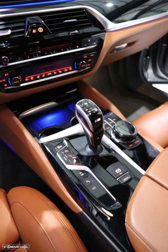 BMW M5 Competition - 10