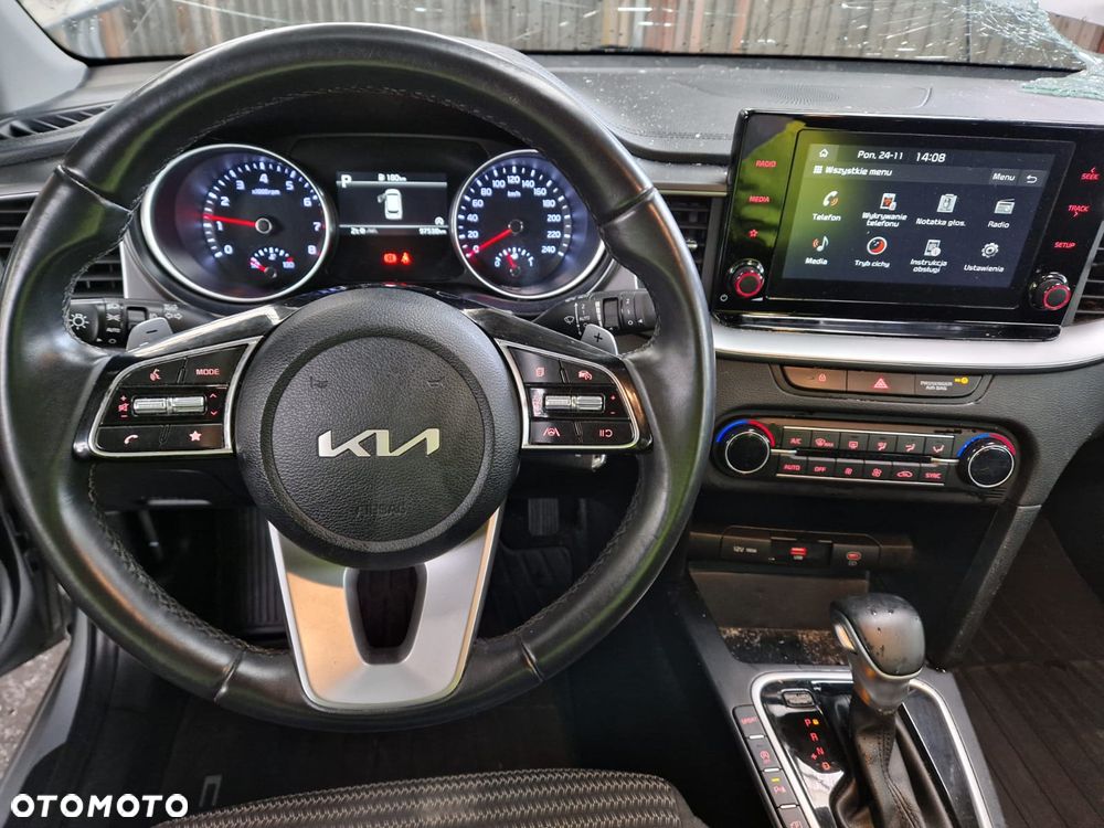 Kia Ceed 1.5 T-GDI M DCT - 11