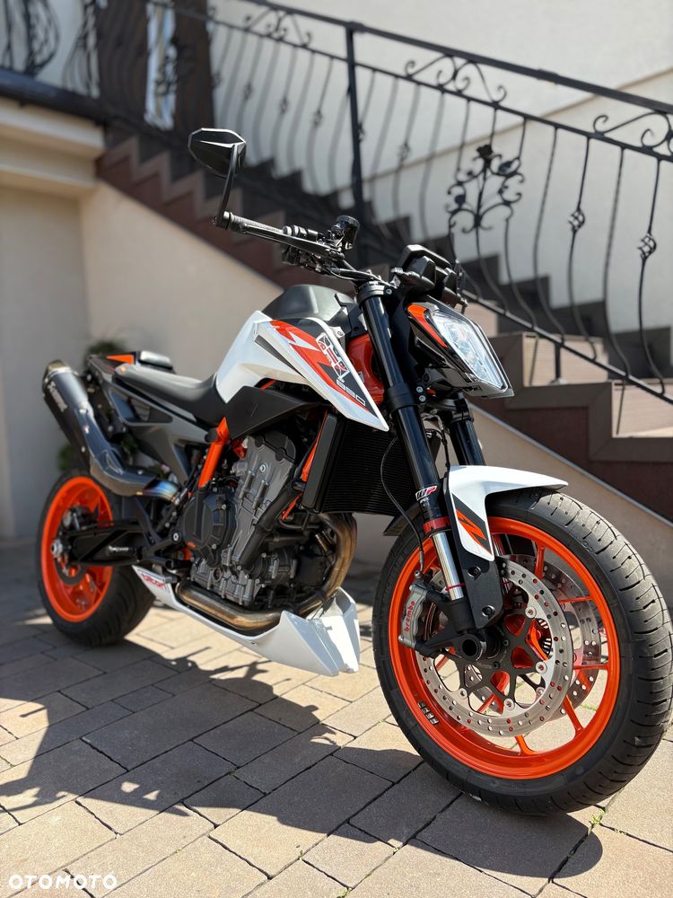 KTM DUKE 890 - 1