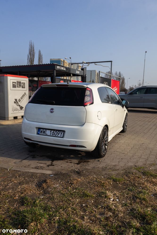 Fiat Grande Punto 1.9 Multijet 8V Sport - 2