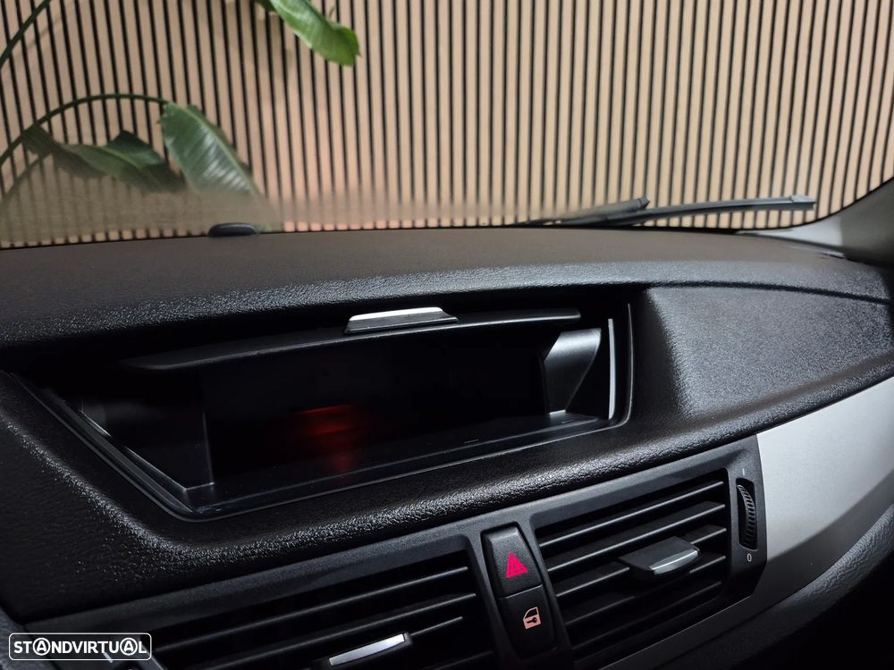 BMW X1 18 d sDrive - 18