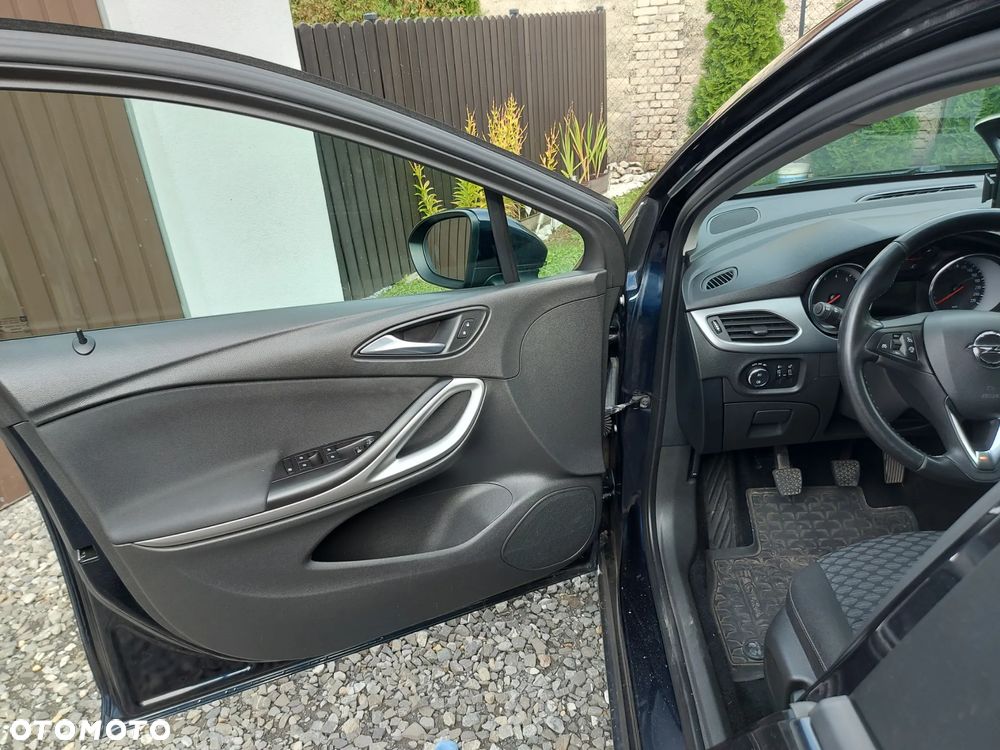 Opel Astra 1.6 T Elite S&S - 9