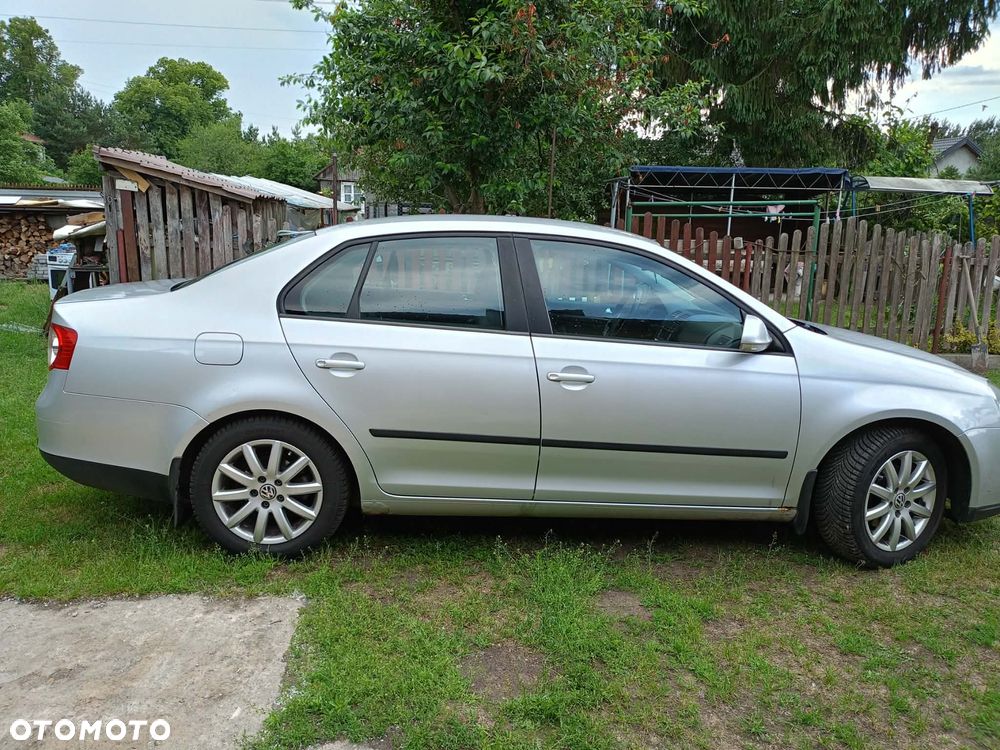 Volkswagen Jetta 1.9 TDI Comfortline - 10