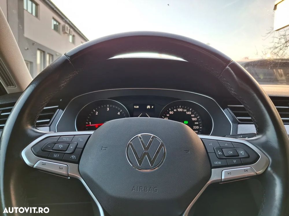 Volkswagen Passat 2.0 TDI DSG Comfortline - 22