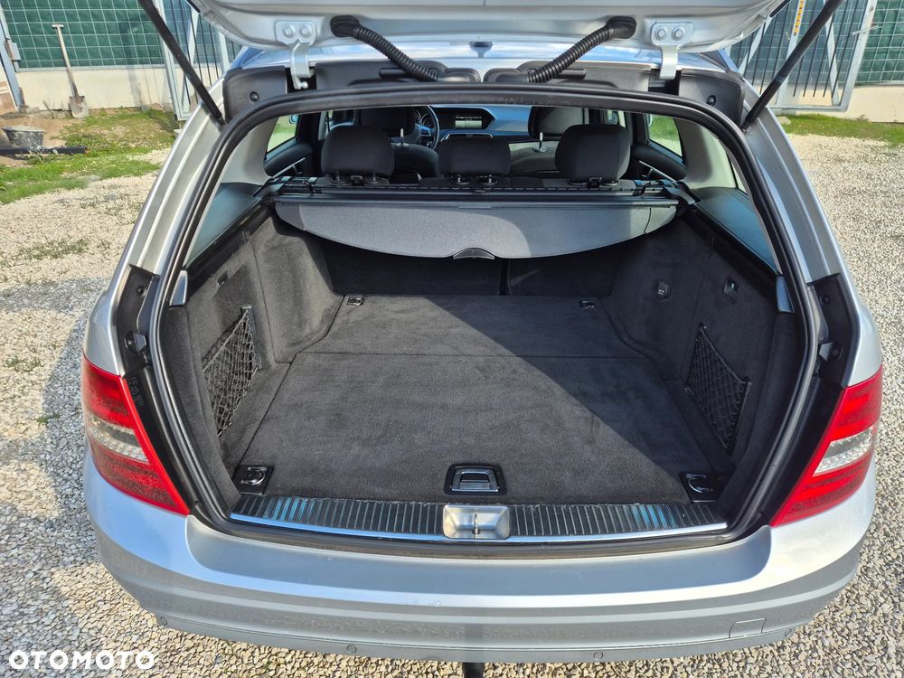 Mercedes-Benz Klasa C 200 CDI BlueEff Classic - 19