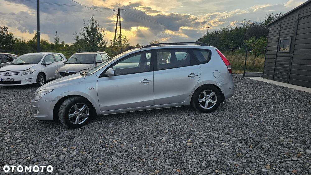 Hyundai i30 1.6 CRDi Classic + World Cup - 6