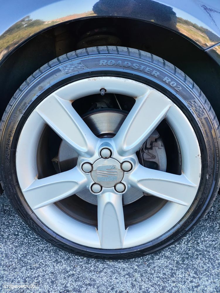 SEAT Leon 2.0 TDI FR 18 Tiago Monteiro - 22