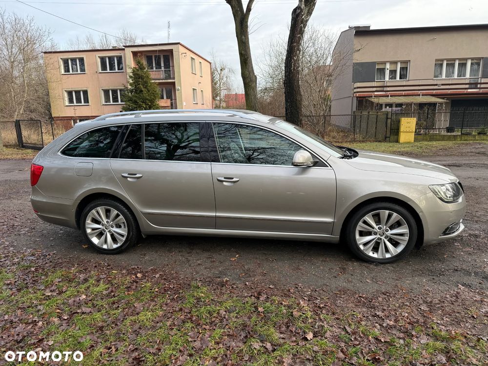 Skoda Superb 2.0 TDI Exclusive - 8
