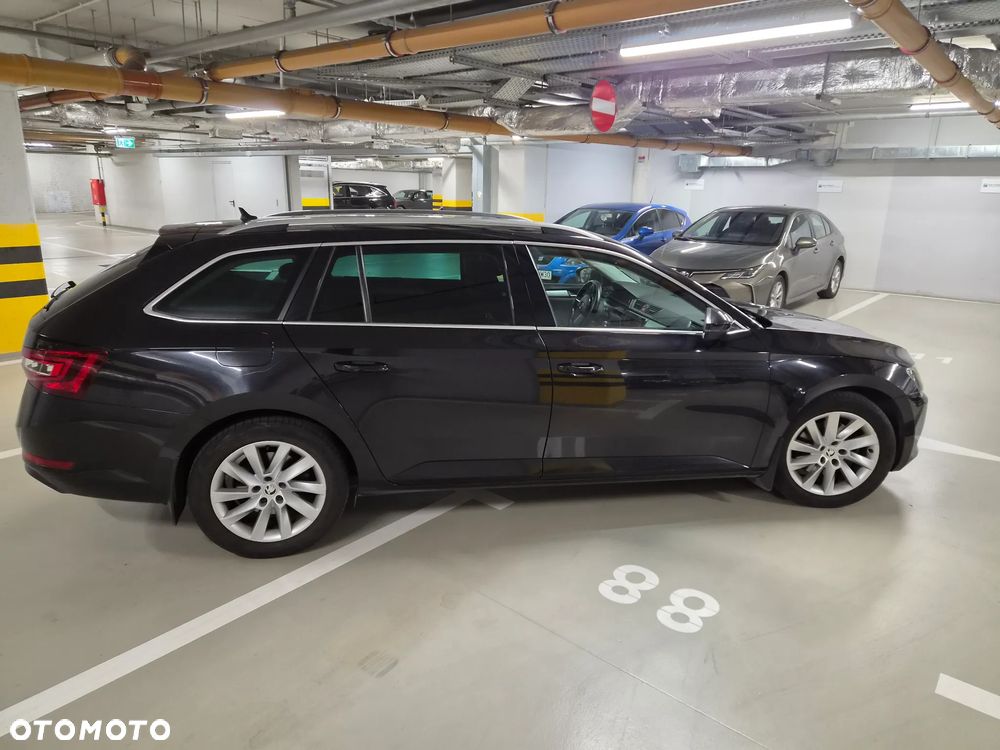Skoda Superb 2.0 TDI Ambition DSG - 4
