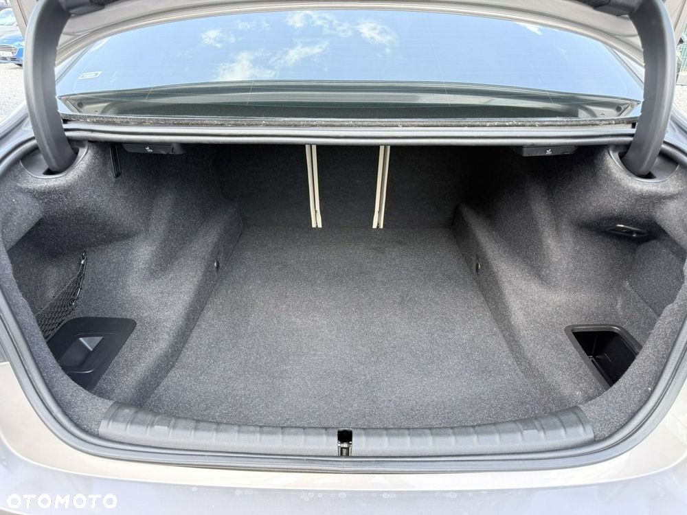 BMW Seria 5 530i Luxury Line - 34