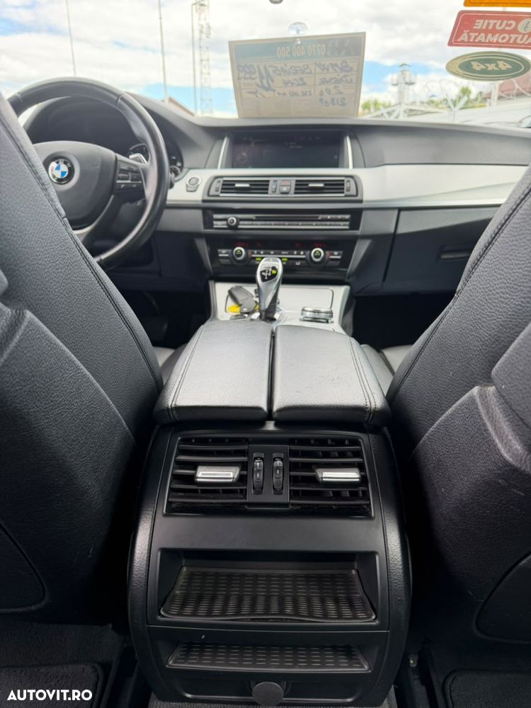BMW Seria 5 525d xDrive AT - 17
