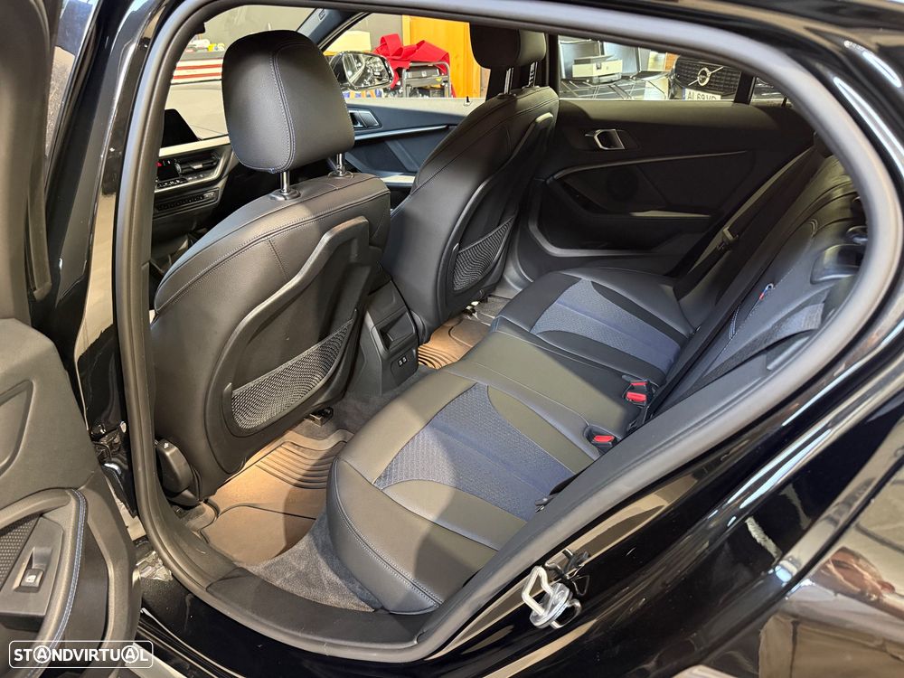 BMW 116 d Pack Desportivo M Auto - 11