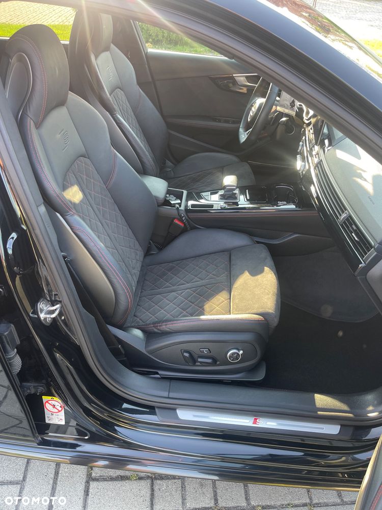Audi A4 Limousine 40 TDI quattro S tronic S line - 15