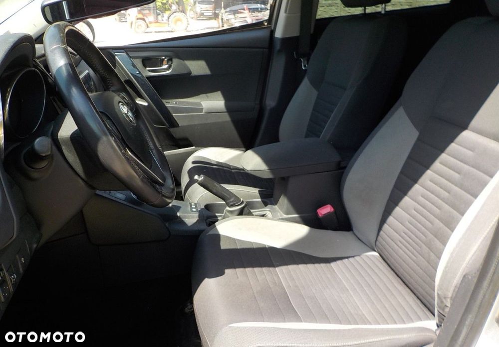 Toyota Auris - 21