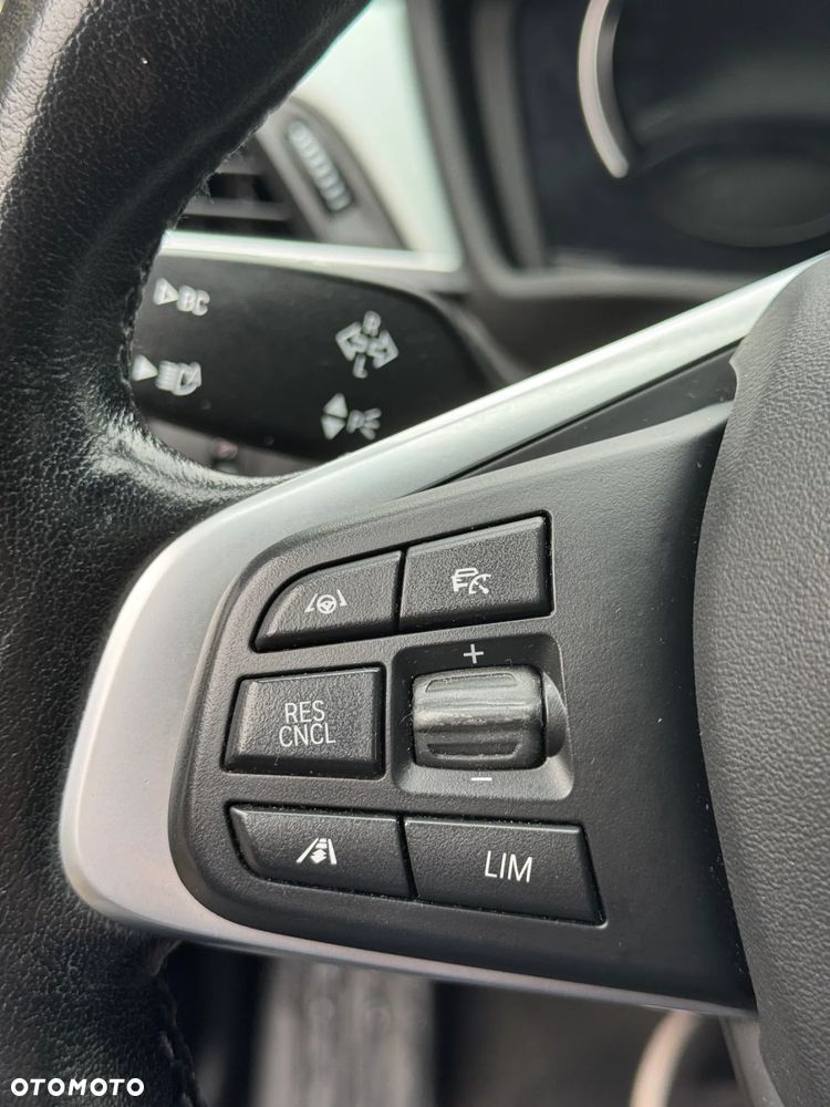 BMW X1 xDrive20d Sport Line - 10