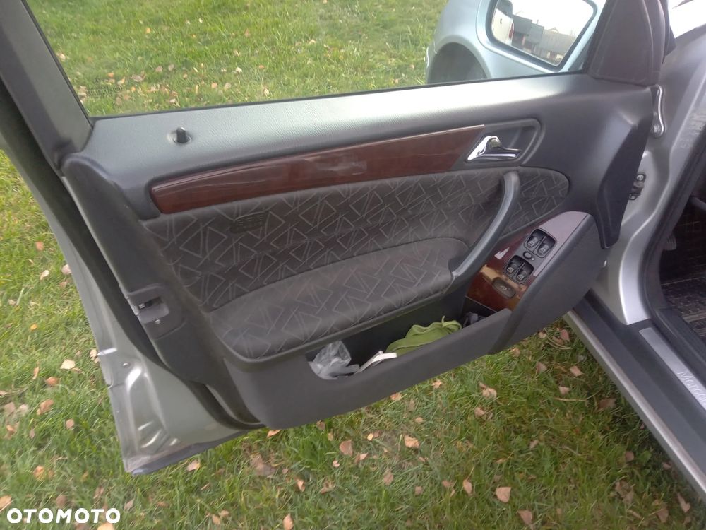 Mercedes-Benz Klasa C - 12