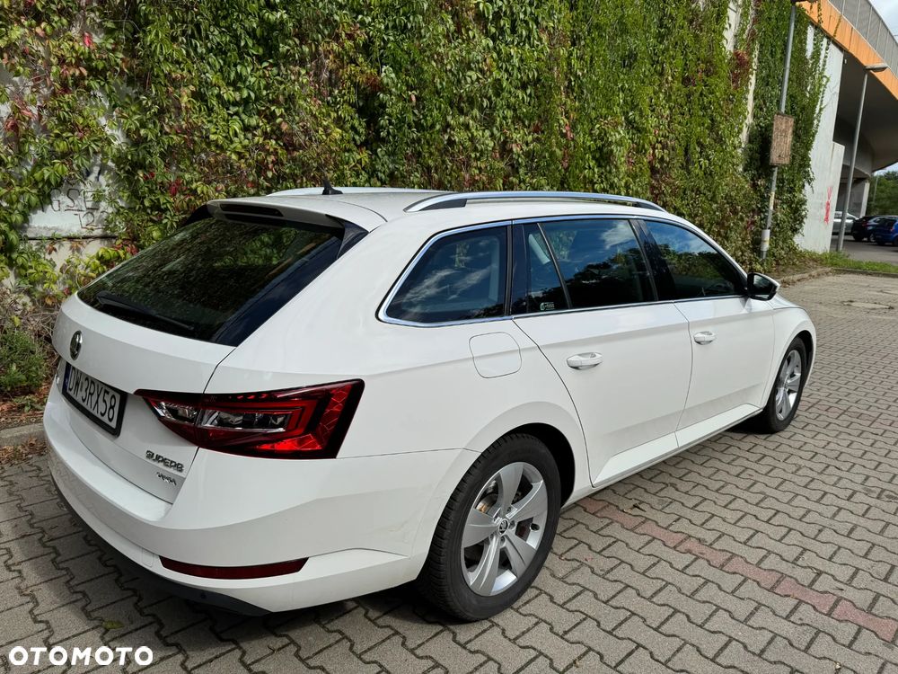 Skoda Superb 2.0 TDI 4x4 Style DSG - 7