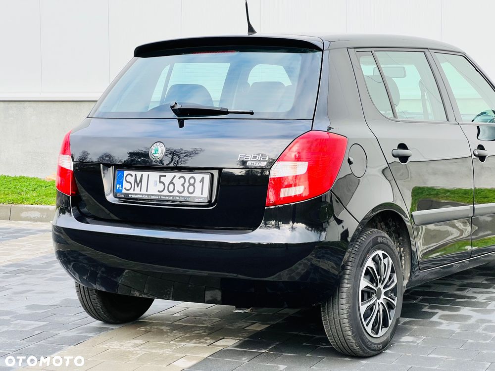 Skoda Fabia 1.2 HTP Ambiente - 21